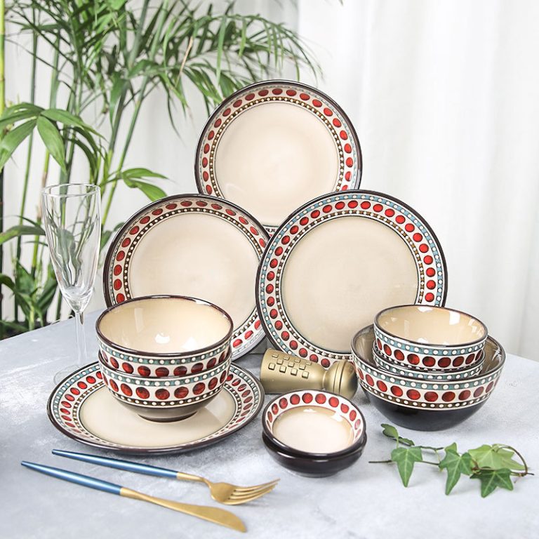 سلسلة أطقم أواني الطعام السيراميكية المنزلية بأسلوب بوهيمي مع الألوان السفلية التي تباع بالجملة